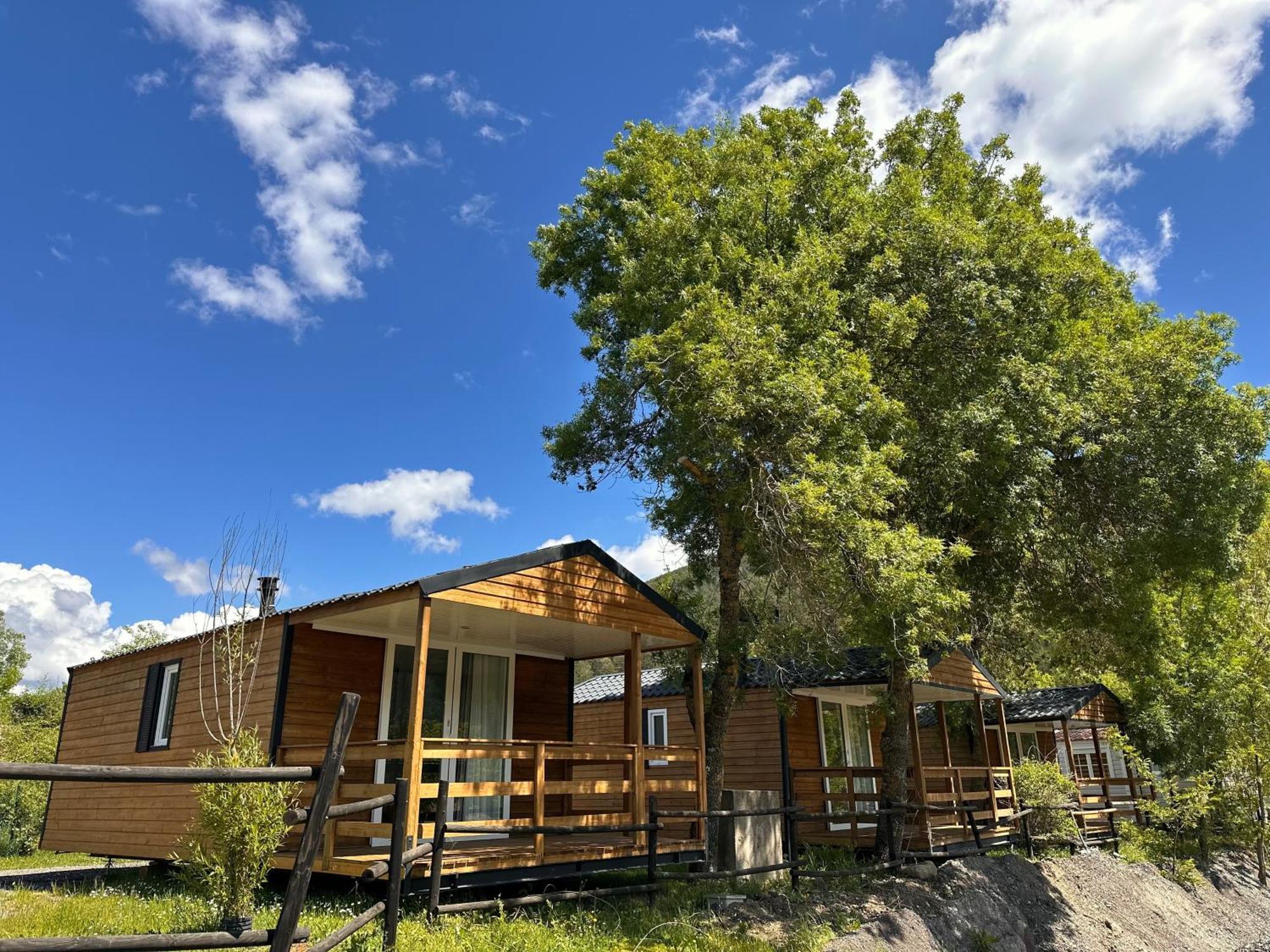 Bungalows Y Cabanas Solopuent Natur Castiello de Jaca Exteriör bild