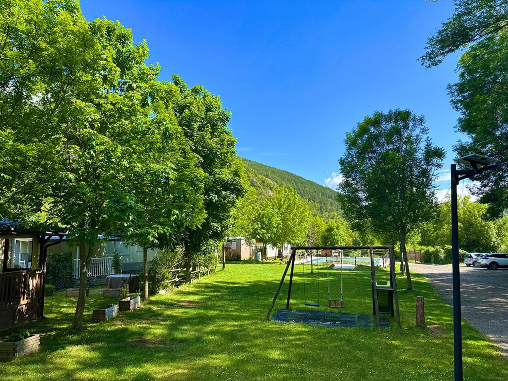 Bungalows Y Cabanas Solopuent Natur Castiello de Jaca Exteriör bild